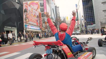 Man dressed in Mario Costume driving Mario Kart in Tokyo Japan | Japanoizy | Mario Kart in Tokyo | Japan Travel Video | ANYDOKO