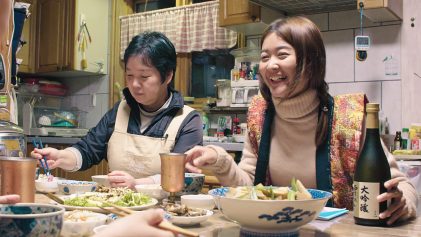 Japanese girl having dinner | Becoming Japanese in Ugo | Becoming Japanese in Ugo | Japan Travel Video | Japanoizy | ANYDOKO